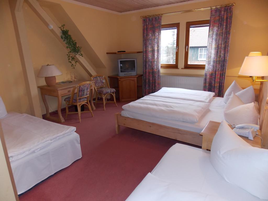 Klipphausen Gasthof Und Landhotel Zur Ausspanne חדר תמונה