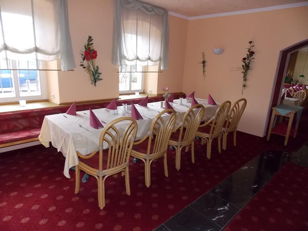 Klipphausen Gasthof Und Landhotel Zur Ausspanne מראה חיצוני תמונה
